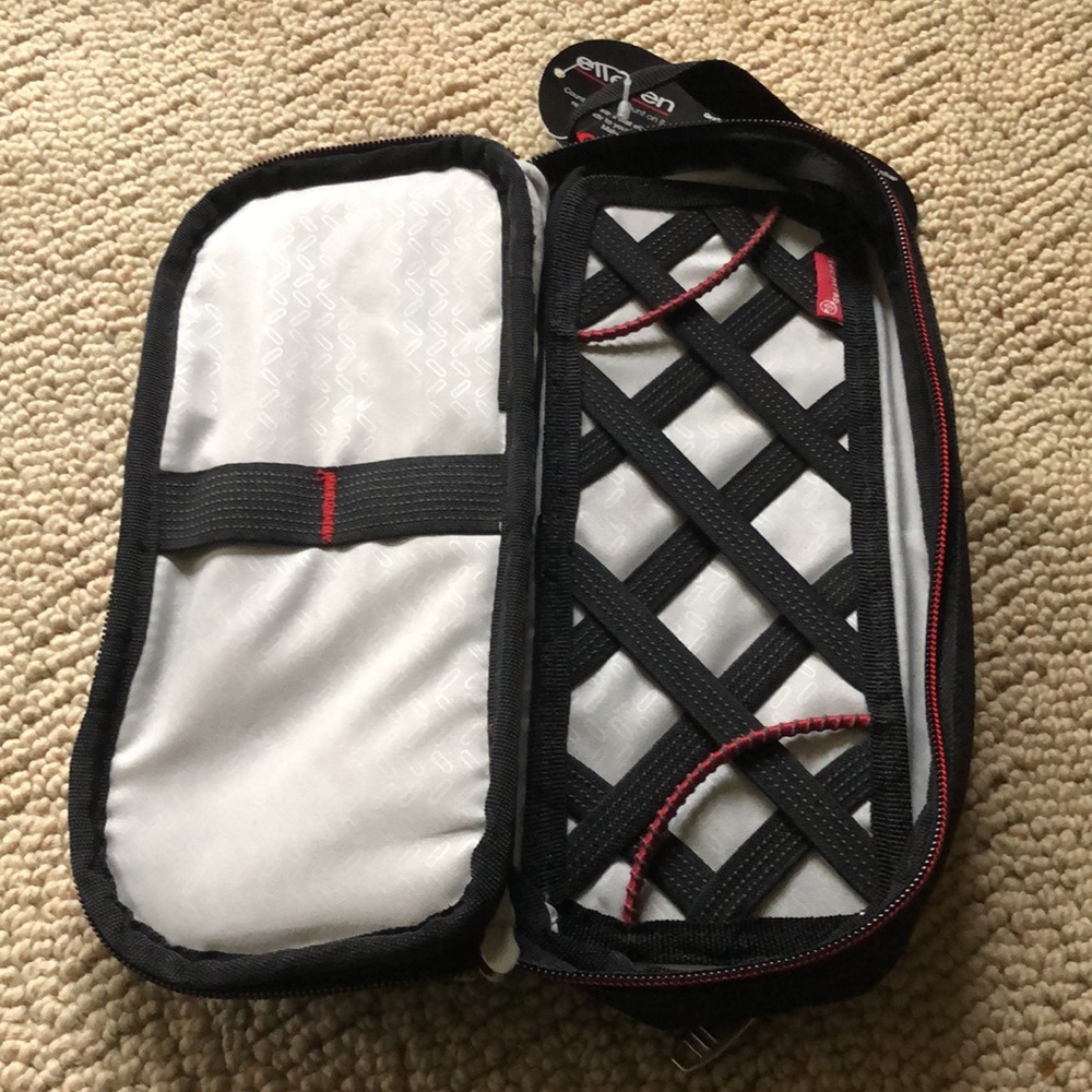 NWT Elleven Leeds TSA computer accessory travel bag